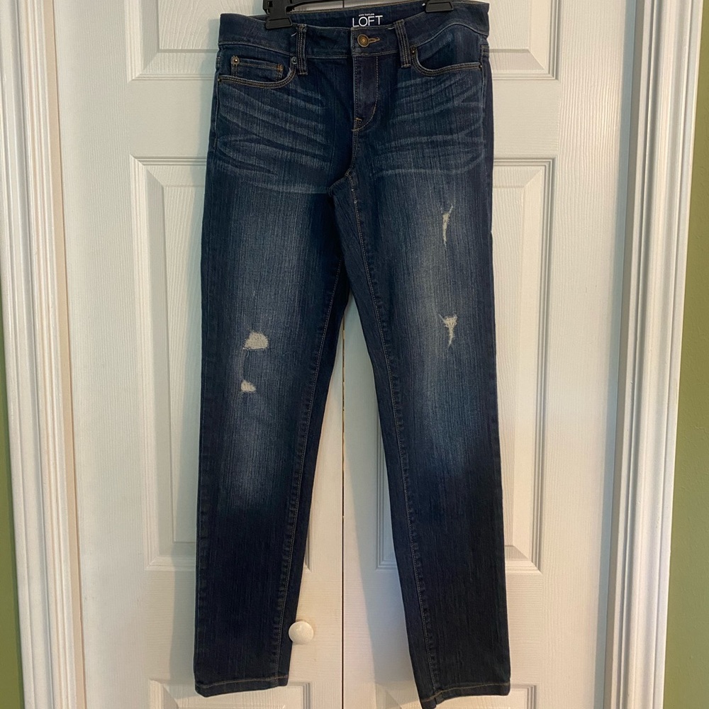 Distressed modern skinny jeans